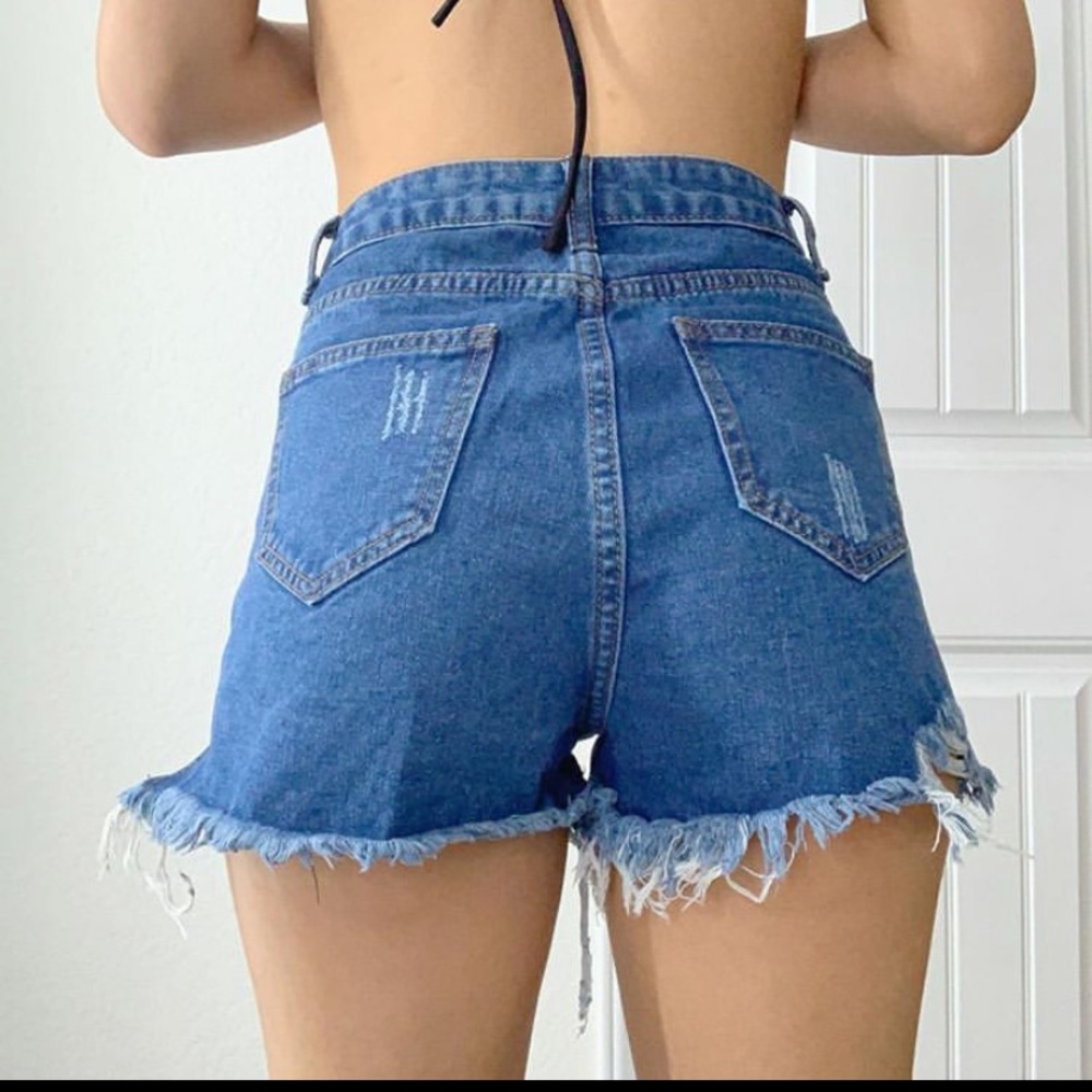 Shorts - Picture 3 of 3